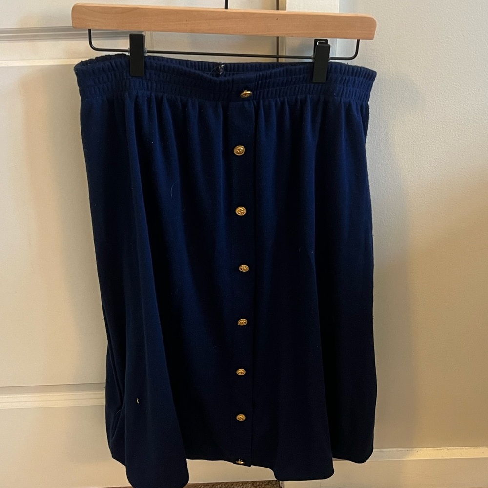 Chic Button-Down Navy Skirt